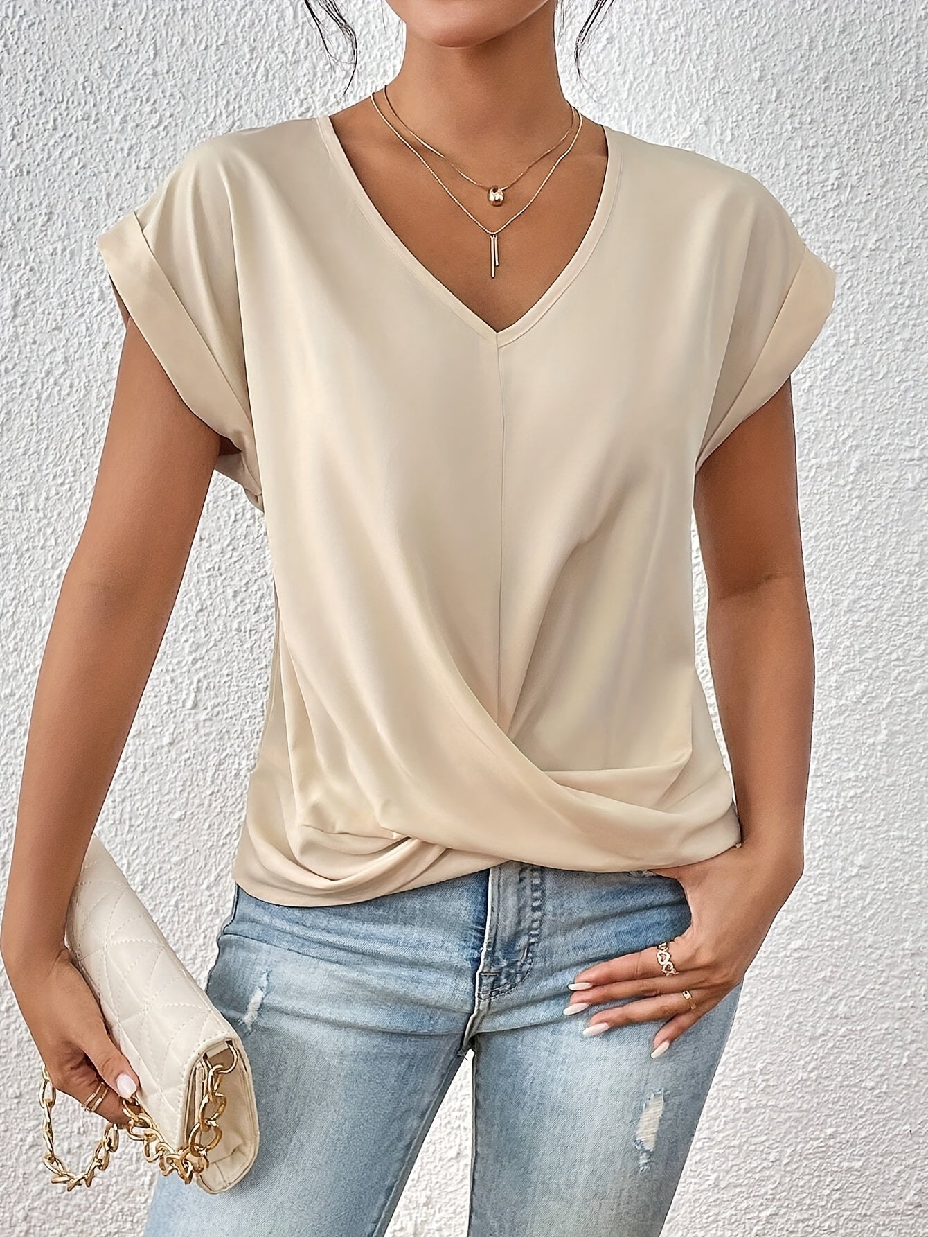 Mode North | V-Neck Knotted Top